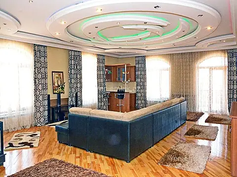 Satılır 6 otaqlı həyət evi 150 m²