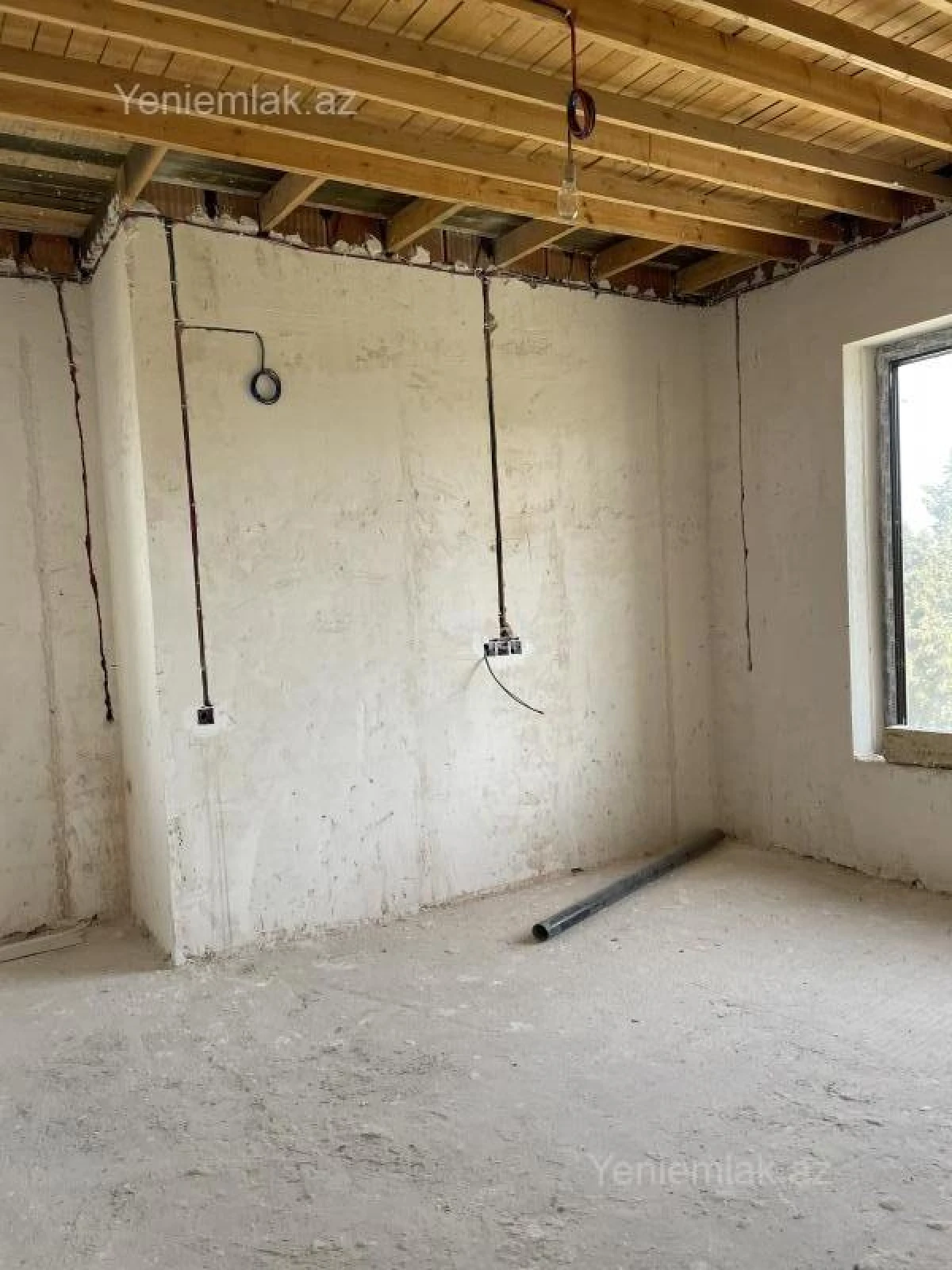 Satılır 6 otaqlı həyət evi 250 m²