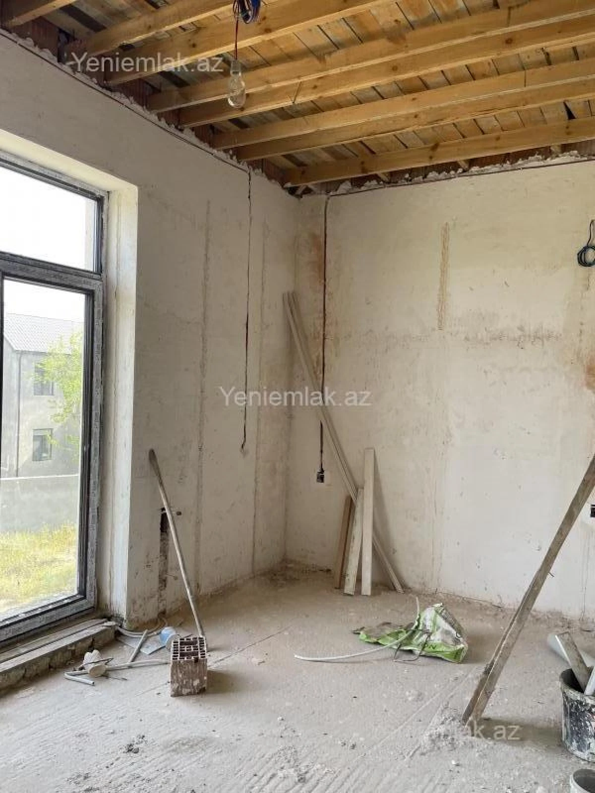 Satılır 6 otaqlı həyət evi 250 m²