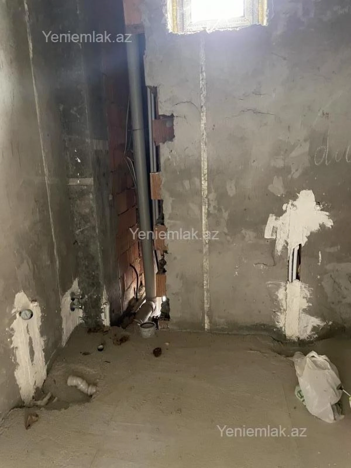 Satılır 6 otaqlı həyət evi 250 m²