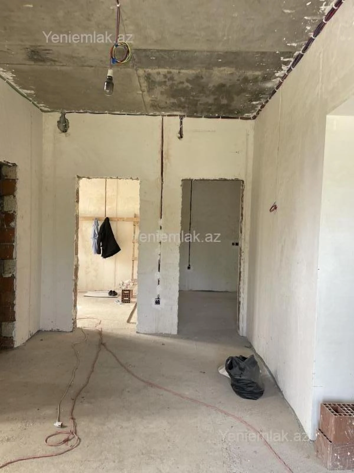 Satılır 6 otaqlı həyət evi 250 m²