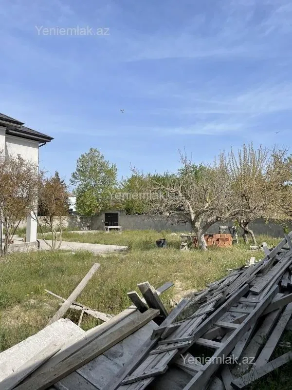 Satılır 6 otaqlı həyət evi 250 m²