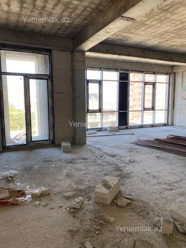 Satılır 4 otaqlı yeni tikili 261 m²