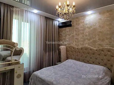 Satılır 9 otaqlı həyət evi 500 m²