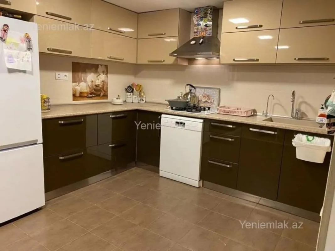Satılır 4 otaqlı həyət evi 120 m²