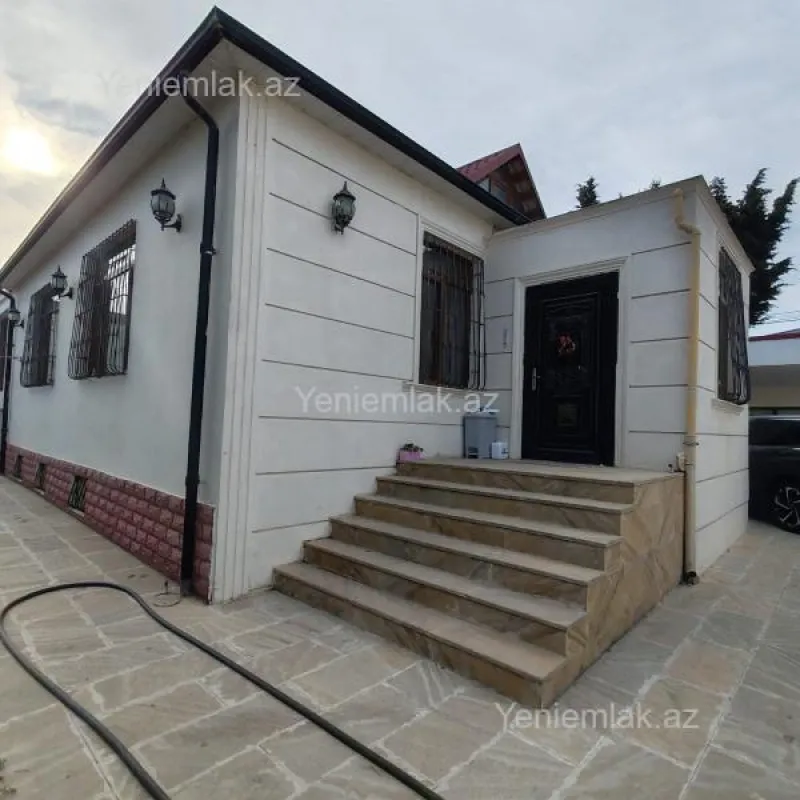 Satılır 4 otaqlı həyət evi 120 m²