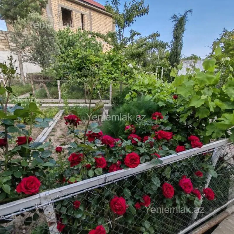 Satılır 4 otaqlı həyət evi 120 m²