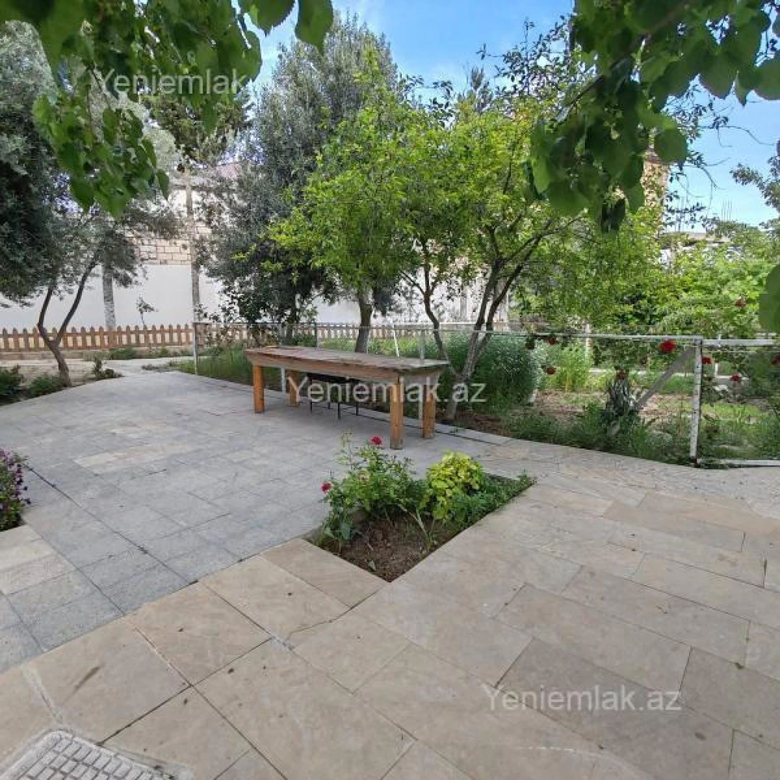 Satılır 4 otaqlı həyət evi 120 m²