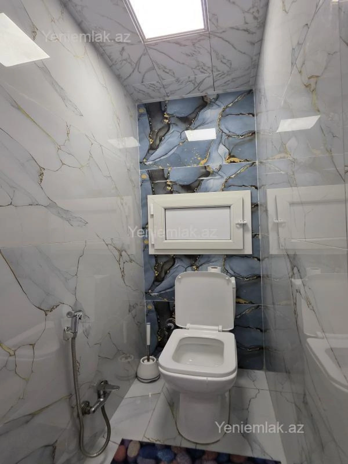 Satılır 4 otaqlı köhnə tikili 100 m²