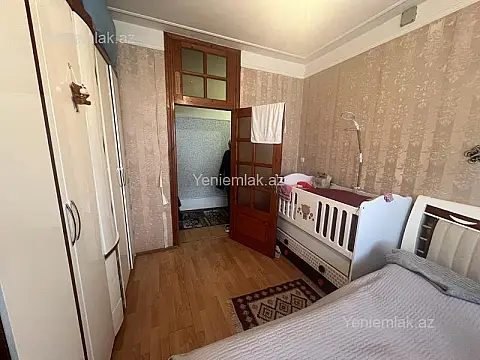 Satılır 3 otaqlı köhnə tikili 60 m²