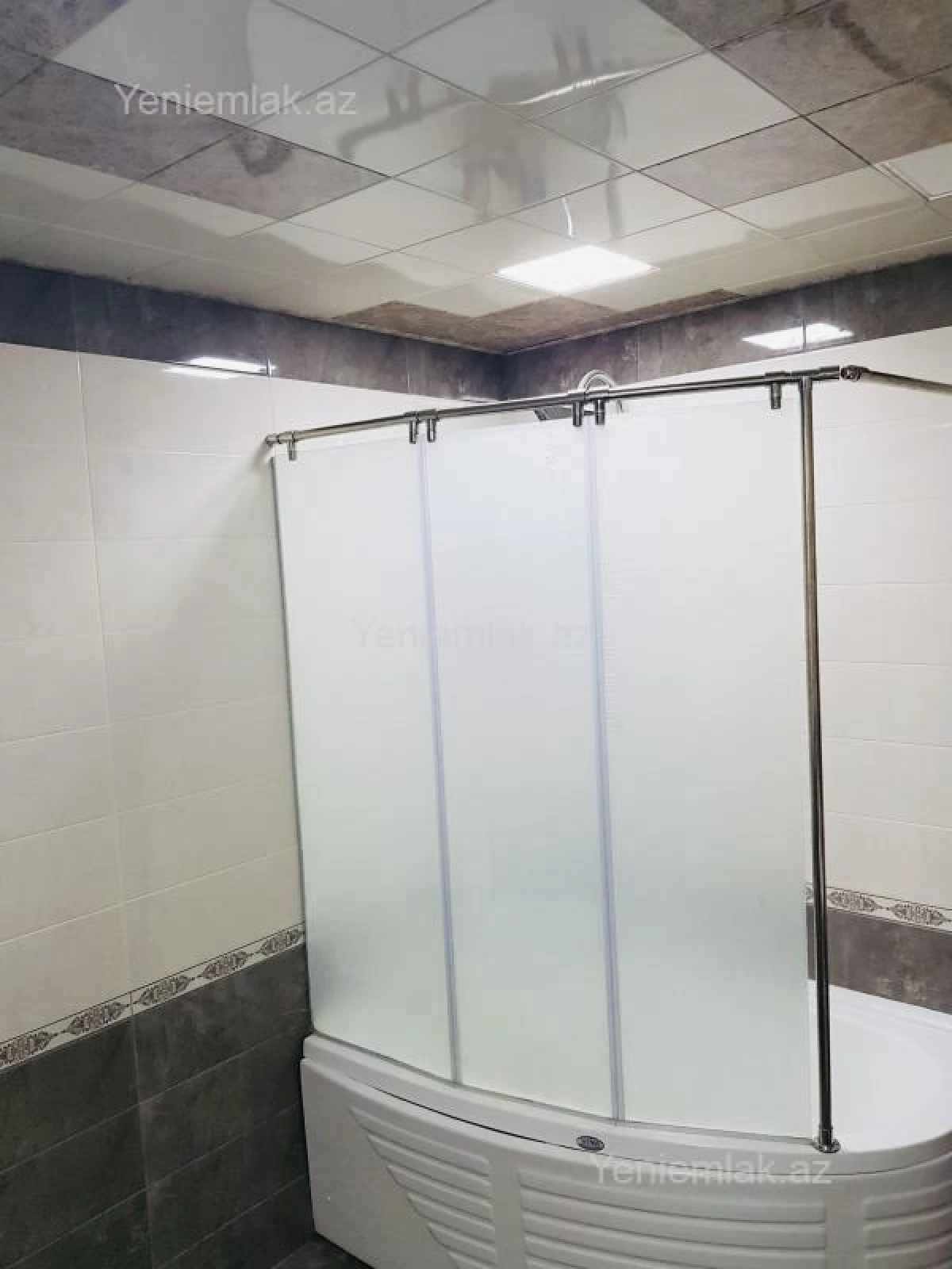 Satılır 3 otaqlı yeni tikili 128 m²