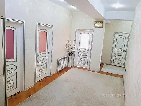 Satılır 3 otaqlı yeni tikili 128 m²