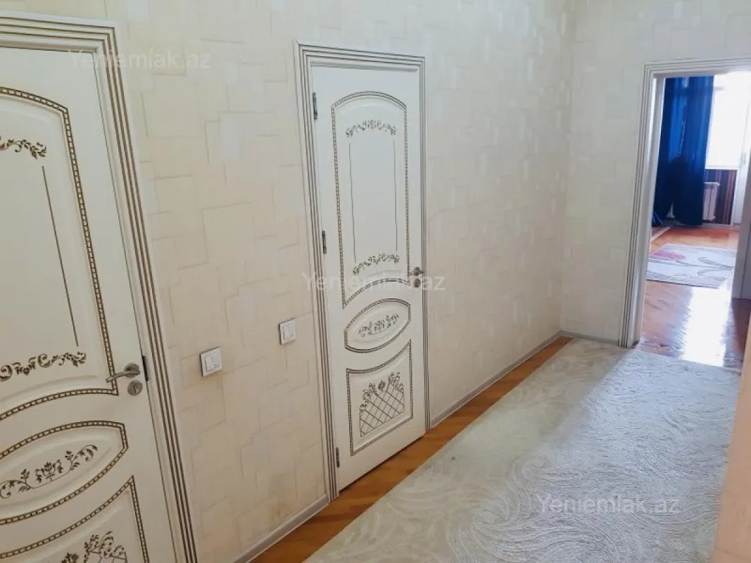 Satılır 3 otaqlı yeni tikili 128 m²