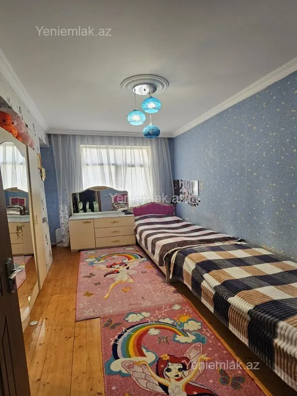 Satılır 3 otaqlı yeni tikili 75 m²