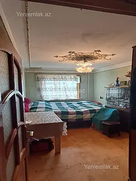 Satılır 4 otaqlı köhnə tikili 100 m²