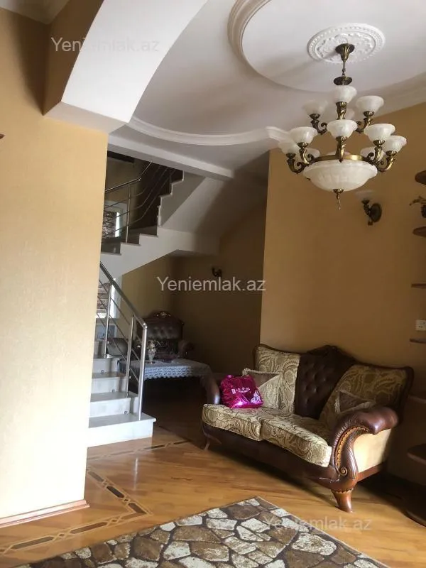 Satılır 5 otaqlı həyət evi 225 m²