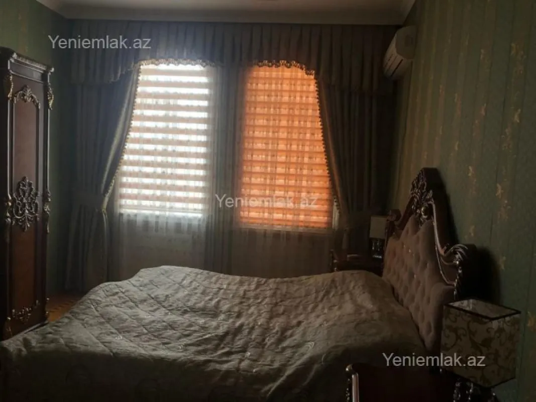 Satılır 5 otaqlı həyət evi 225 m²