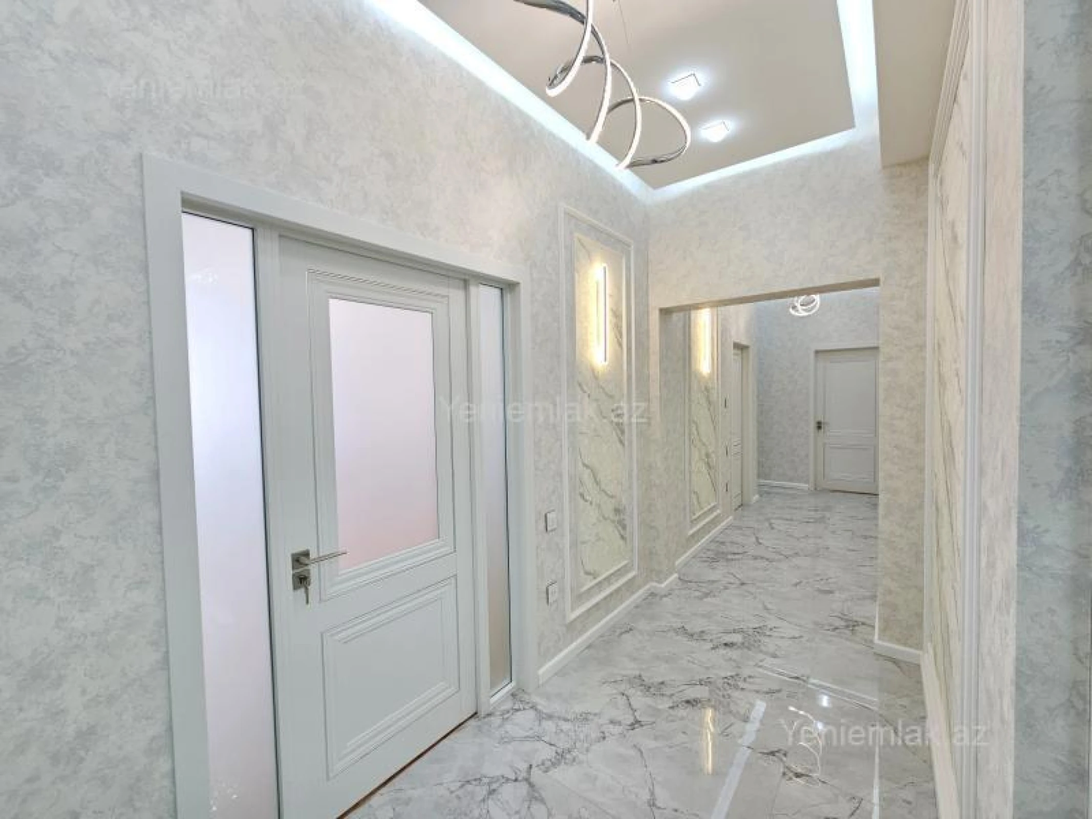 Satılır 3 otaqlı yeni tikili 120 m²