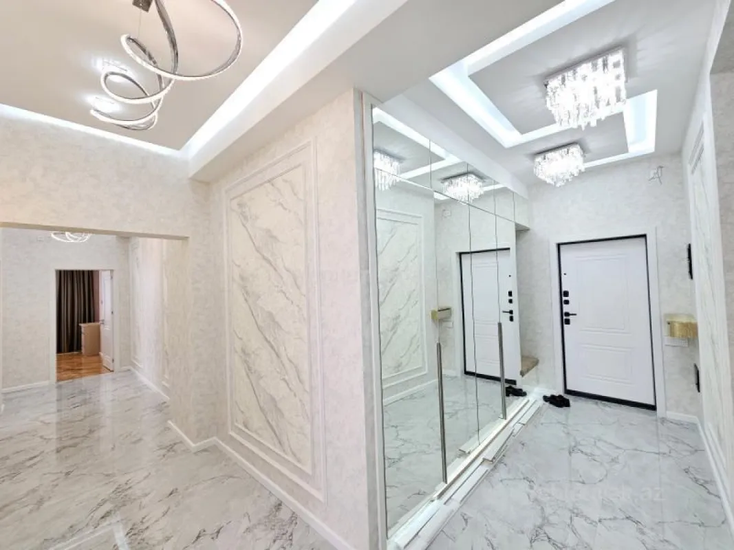 Satılır 3 otaqlı yeni tikili 120 m²