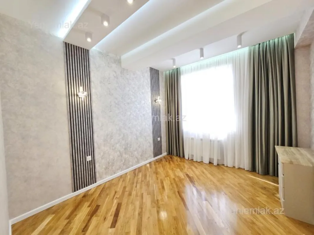 Satılır 3 otaqlı yeni tikili 120 m²
