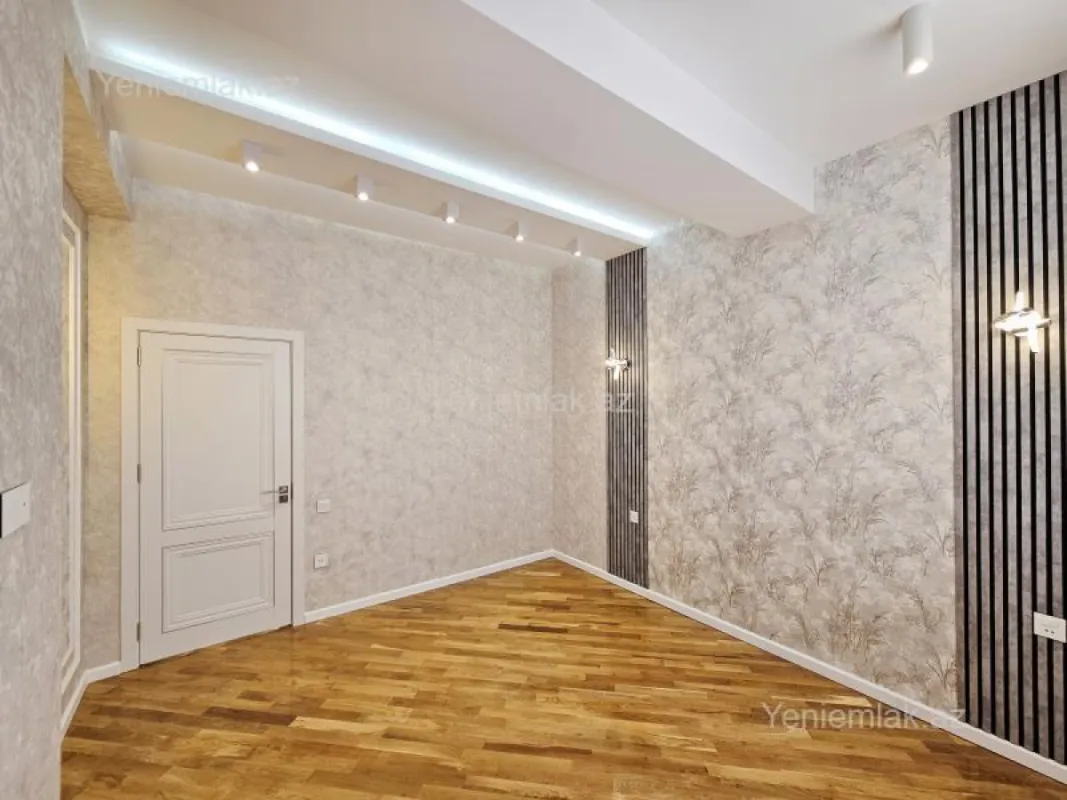Satılır 3 otaqlı yeni tikili 120 m²