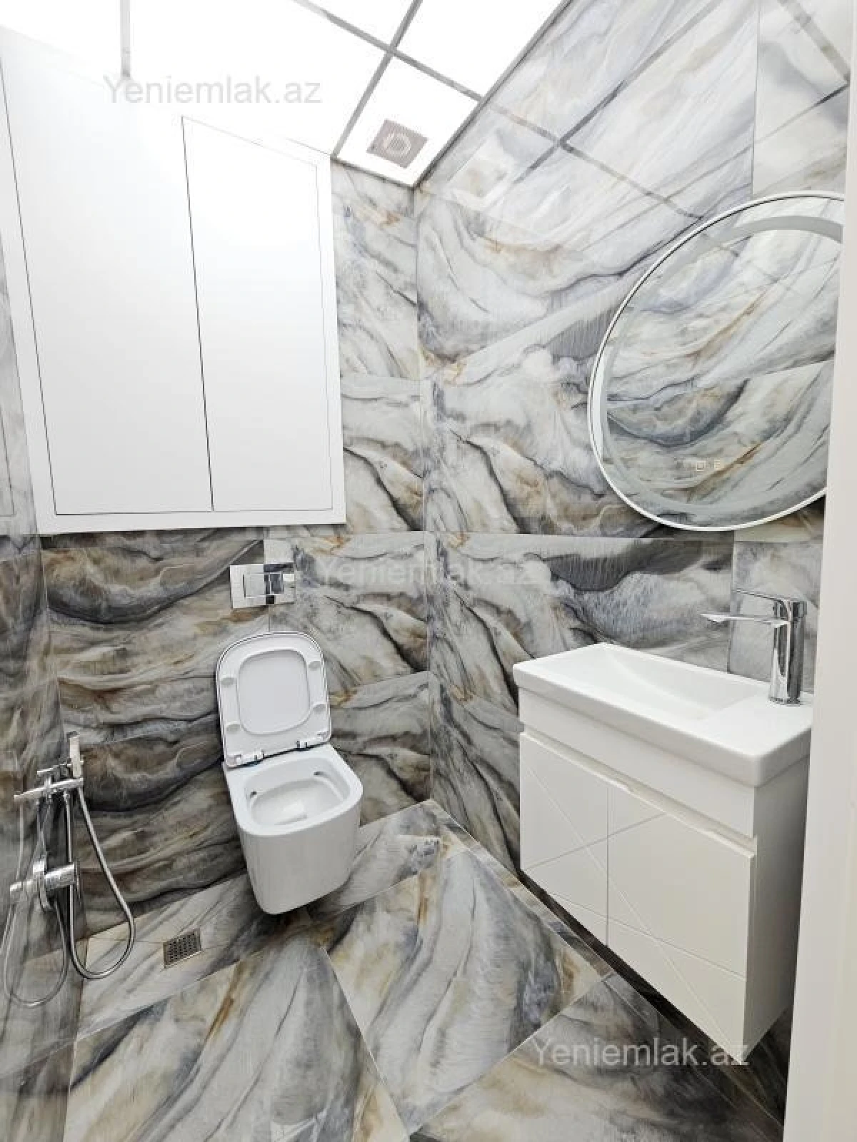 Satılır 3 otaqlı yeni tikili 120 m²