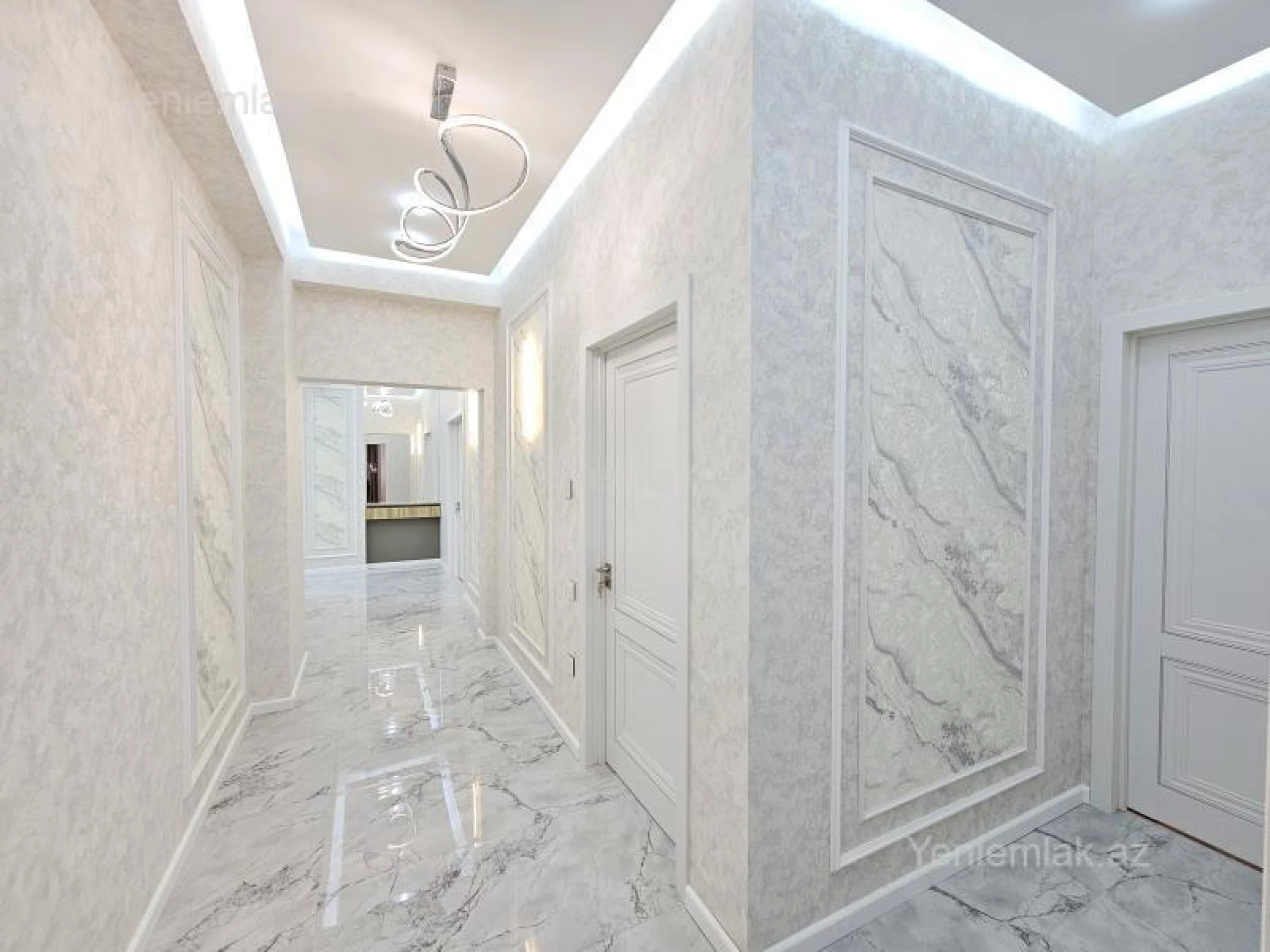 Satılır 3 otaqlı yeni tikili 120 m²