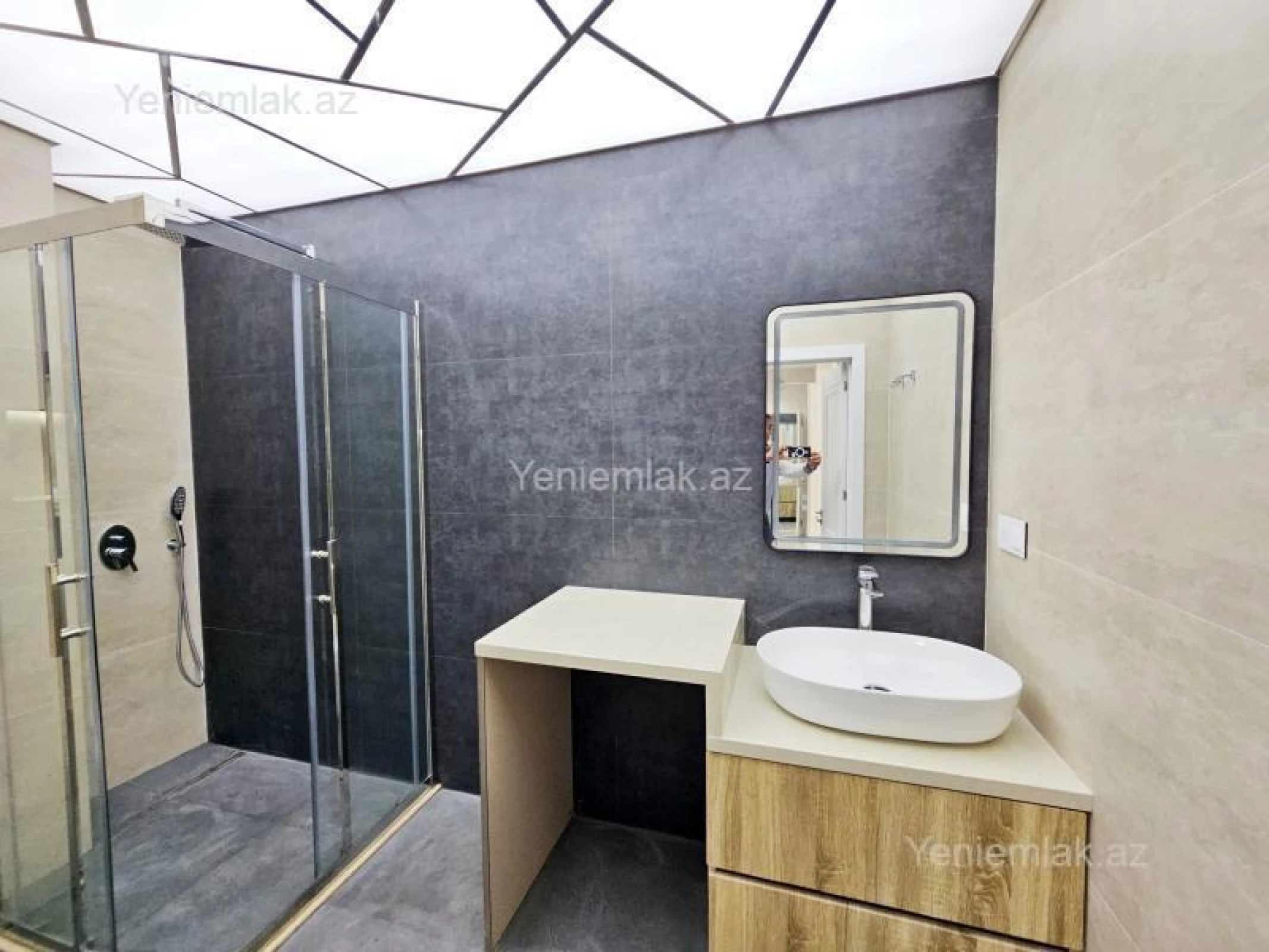 Satılır 3 otaqlı yeni tikili 120 m²