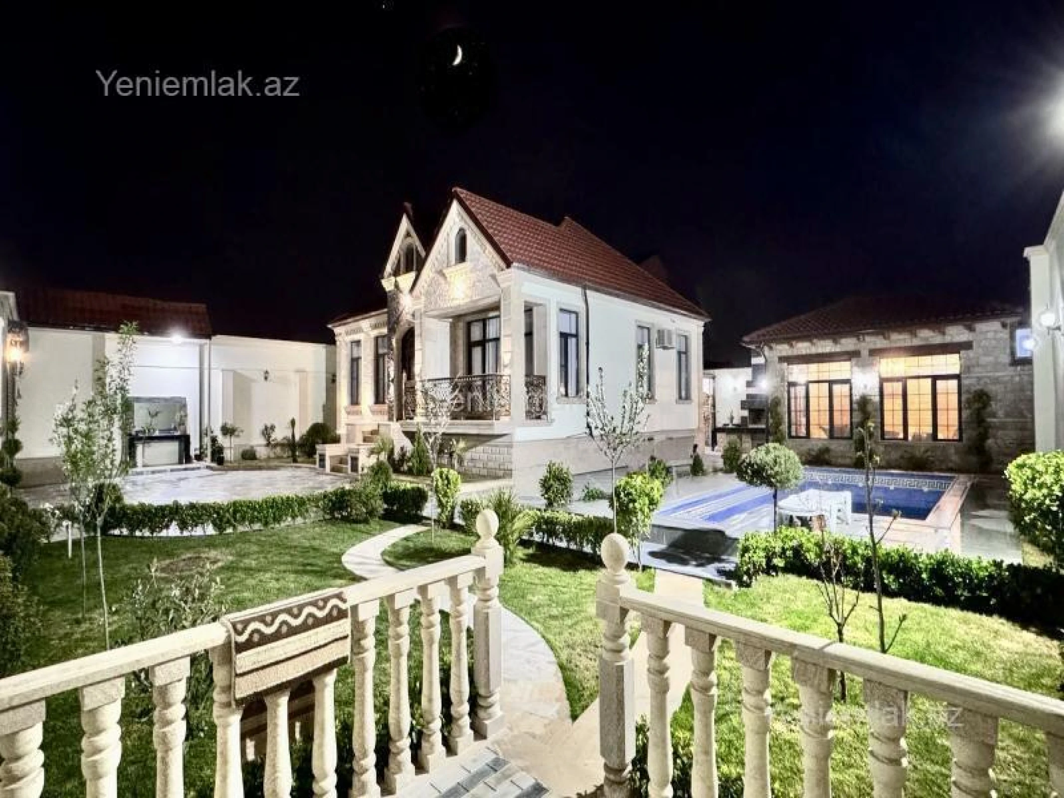 Satılır 5 otaqlı həyət evi 165 m²