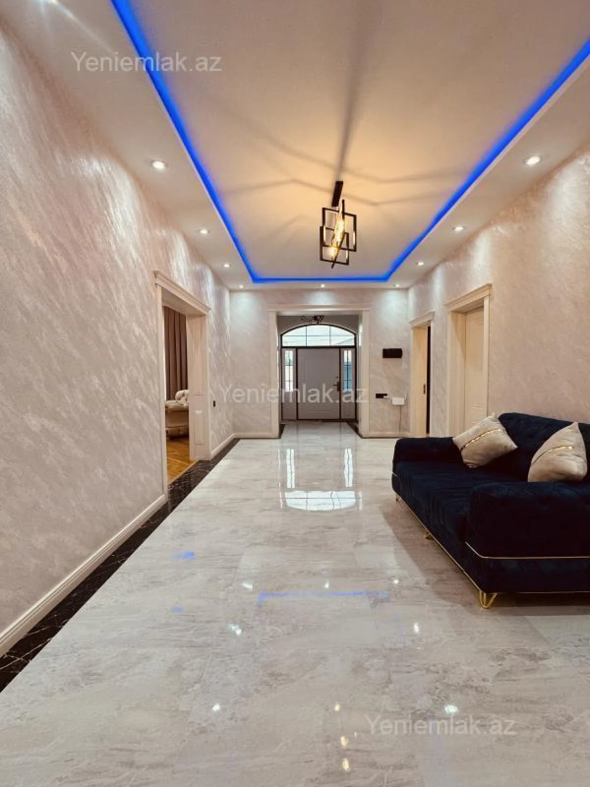 Satılır 5 otaqlı həyət evi 165 m²