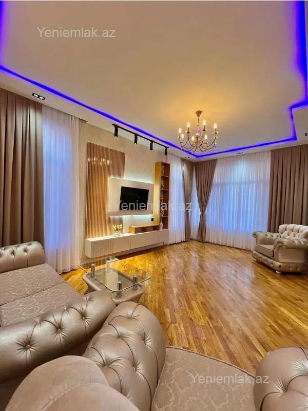 Satılır 5 otaqlı həyət evi 165 m²