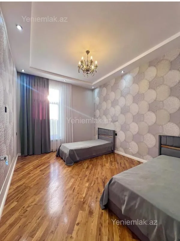 Satılır 5 otaqlı həyət evi 165 m²