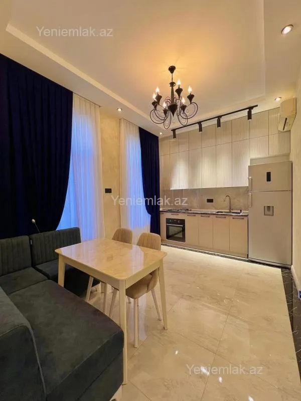Satılır 5 otaqlı həyət evi 165 m²