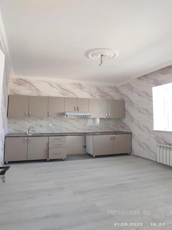 Satılır 4 otaqlı həyət evi 100 m²