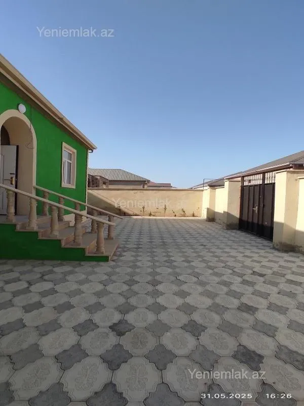 Satılır 4 otaqlı həyət evi 100 m²