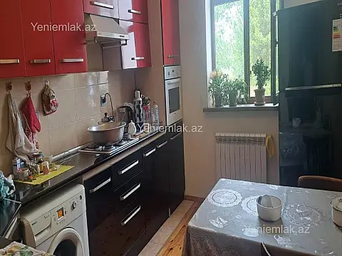 Satılır 4 otaqlı həyət evi 150 m²