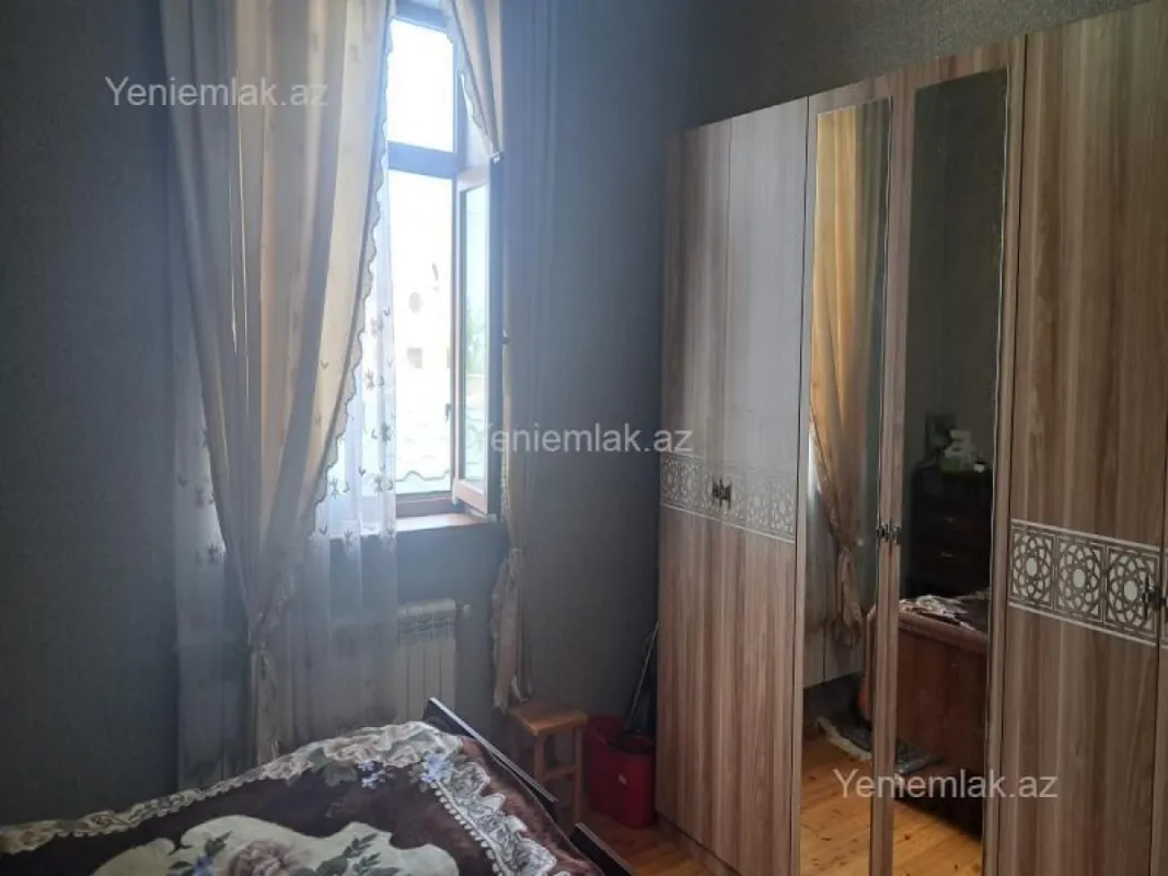 Satılır 4 otaqlı həyət evi 150 m²