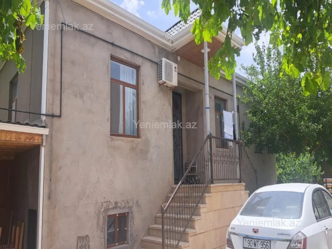 Satılır 4 otaqlı həyət evi 150 m²