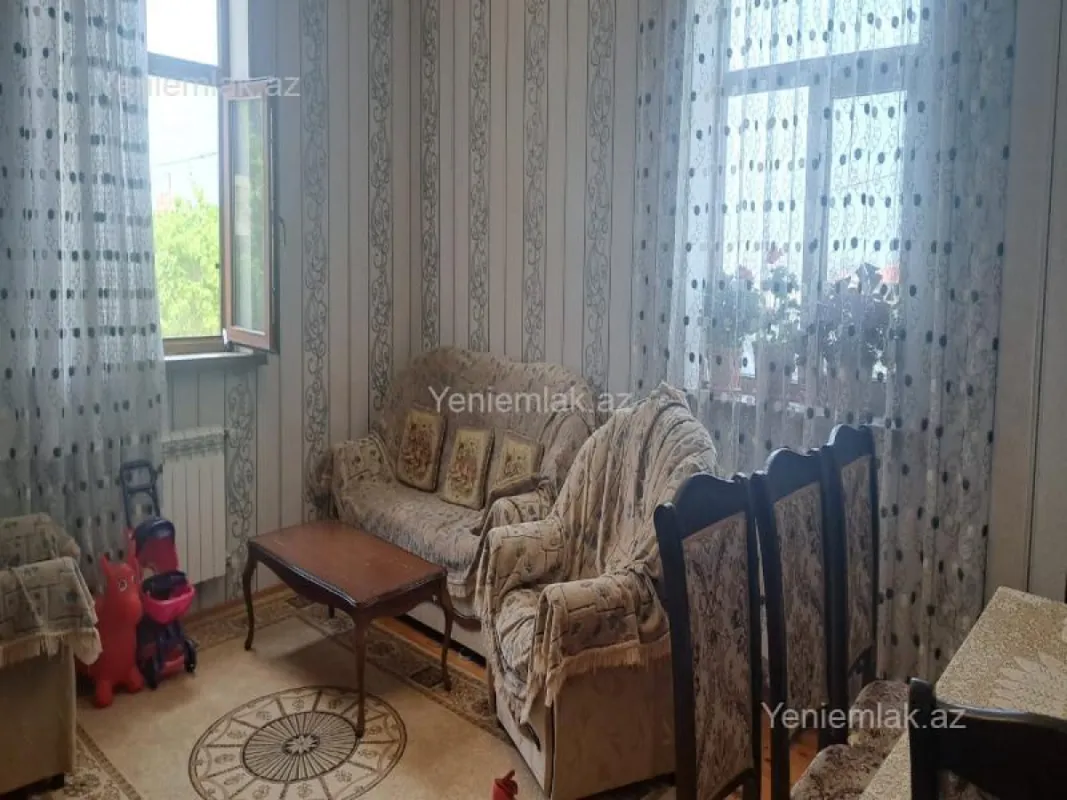 Satılır 4 otaqlı həyət evi 150 m²