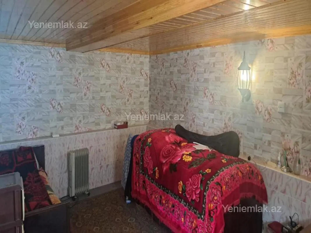 Satılır 4 otaqlı həyət evi 150 m²