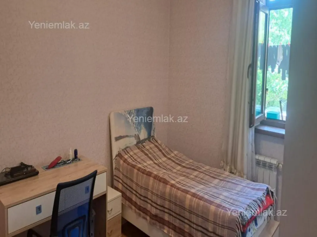 Satılır 4 otaqlı həyət evi 150 m²