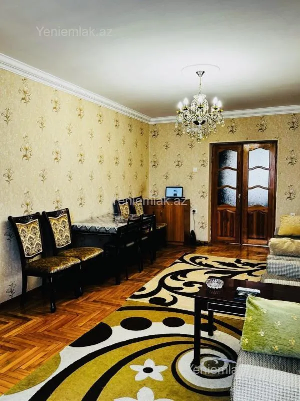 Satılır 3 otaqlı köhnə tikili 85 m²