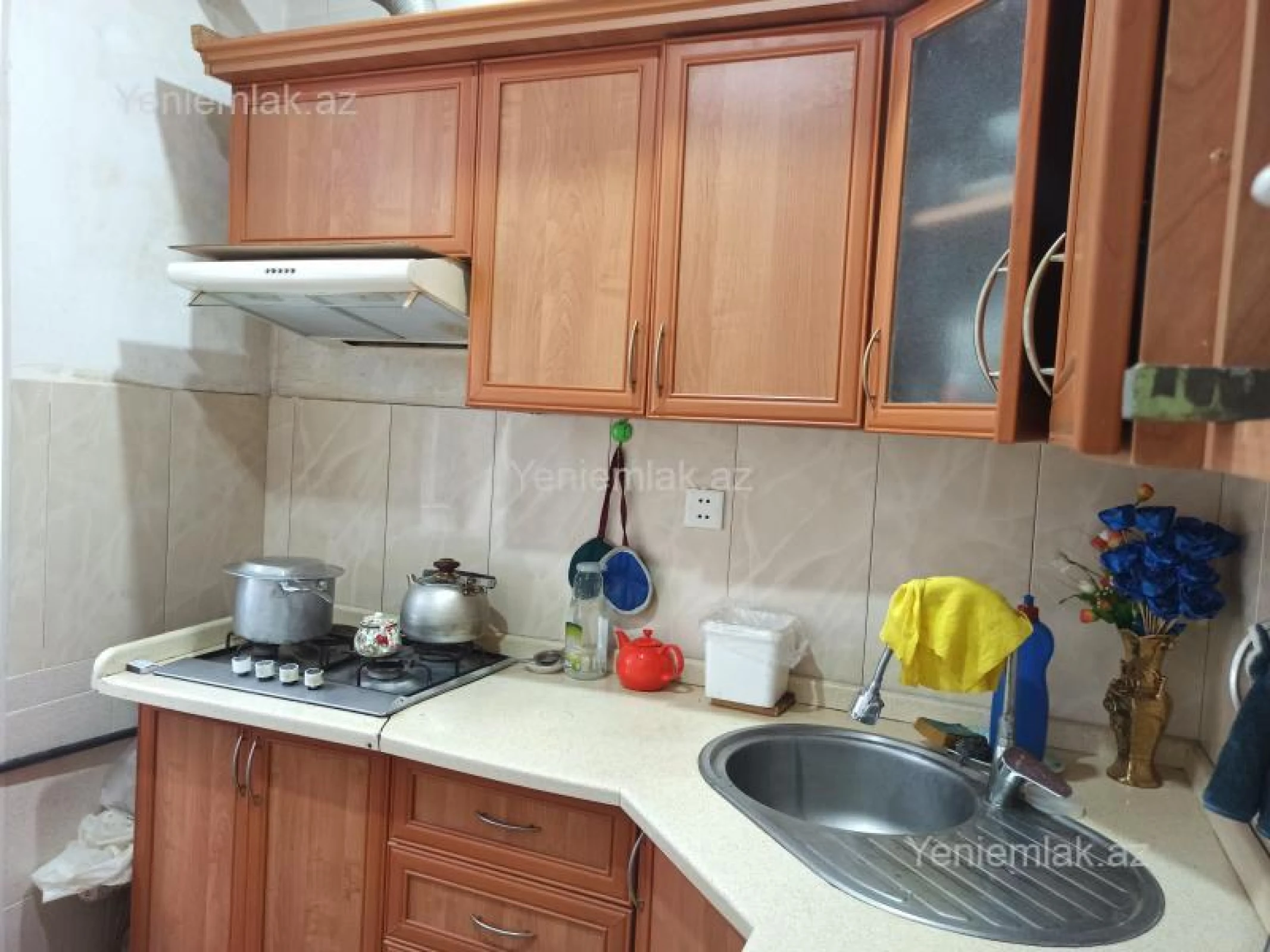 Satılır 2 otaqlı köhnə tikili 55 m²
