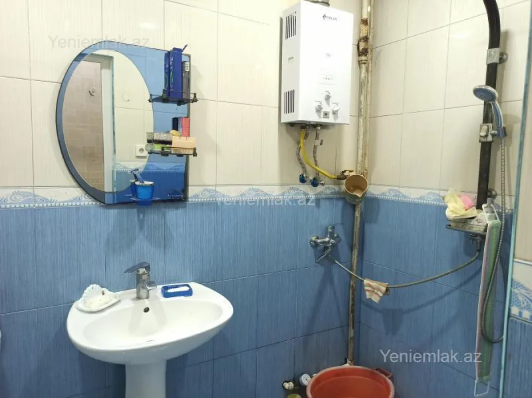 Satılır 2 otaqlı köhnə tikili 55 m²