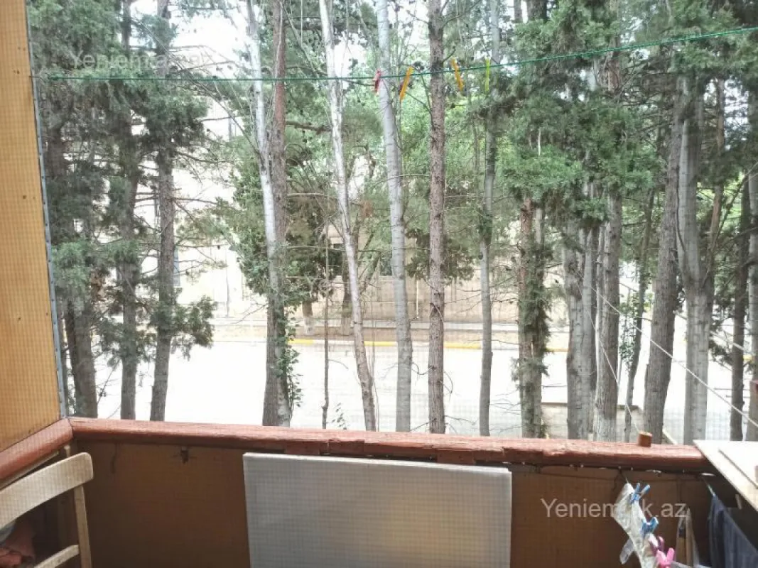 Satılır 2 otaqlı köhnə tikili 55 m²