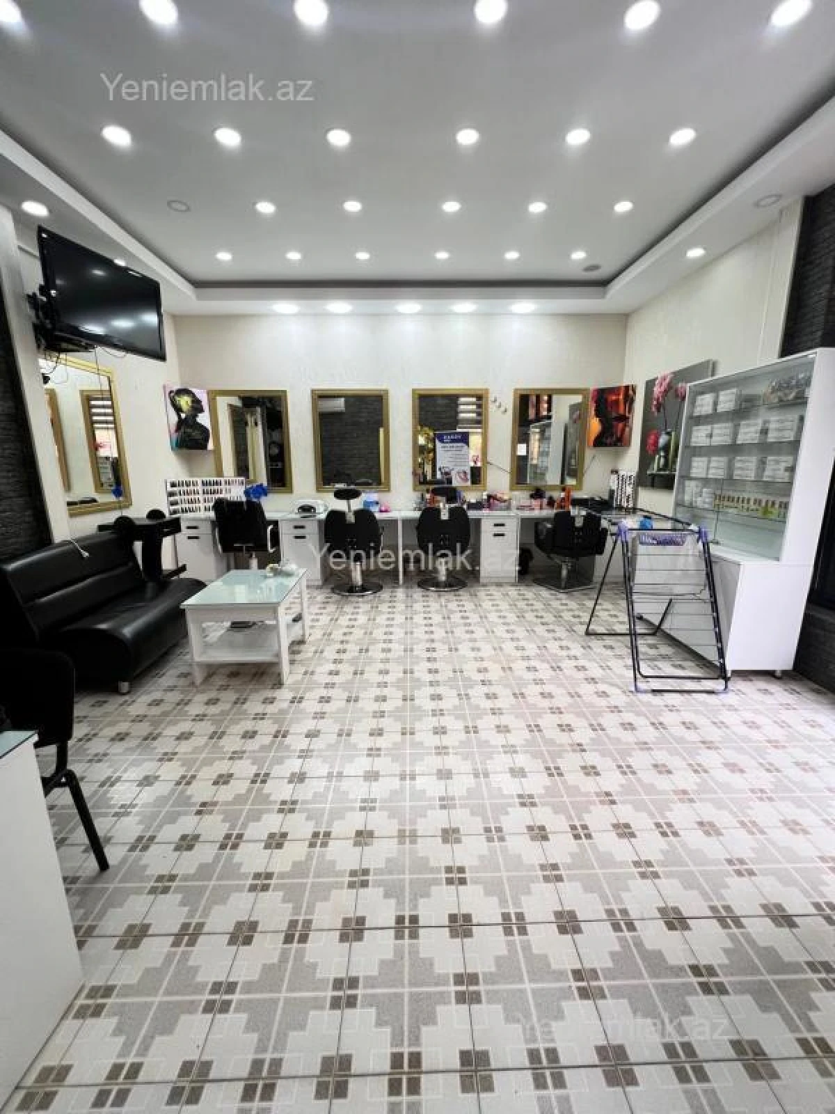 Satılır 3 otaqlı obyekt 100 m²