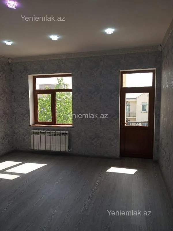 Satılır 5 otaqlı həyət evi 254 m²
