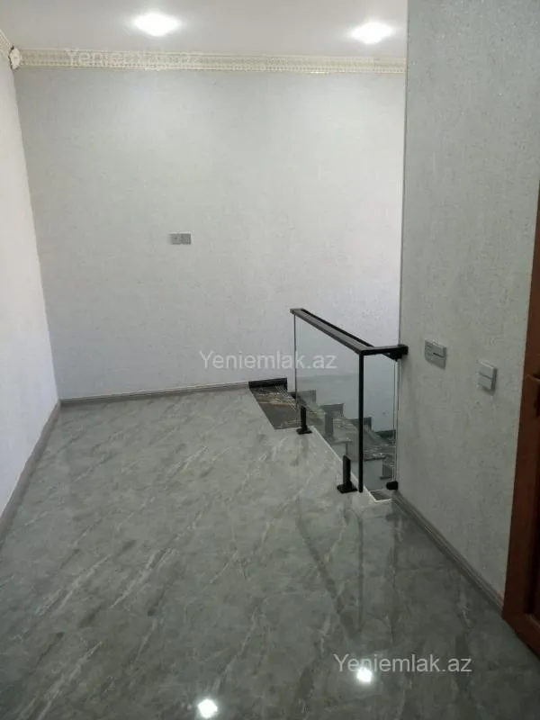 Satılır 5 otaqlı həyət evi 254 m²