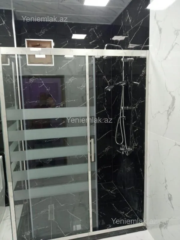 Satılır 5 otaqlı həyət evi 254 m²