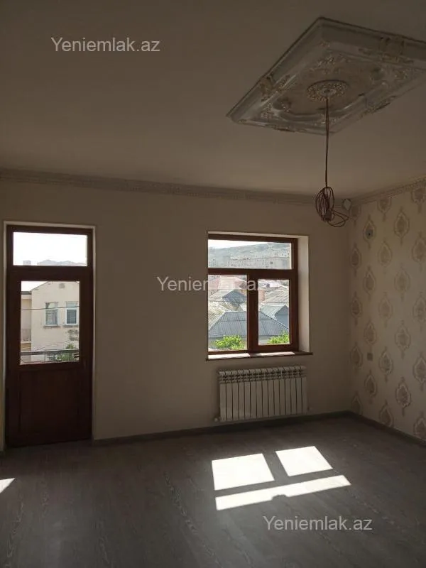 Satılır 5 otaqlı həyət evi 254 m²
